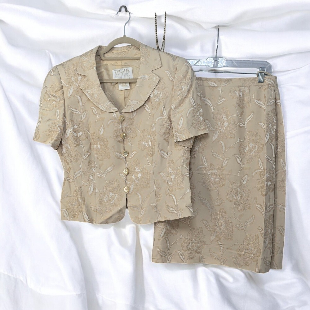 Escada Couture Floral Brocade Skirt Suit Set Short Sleeve Blazer Woman 40 (7 US)